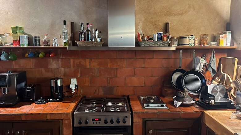 An Authentic Provençal Escape Among the Vineyards - Bonnieux, France