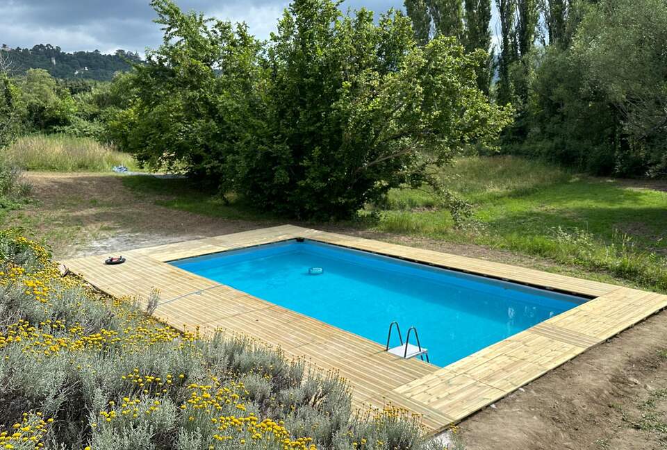 An Authentic Provençal Escape Among the Vineyards - Bonnieux, France