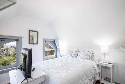 Victorian Coastal Elegance in Barnegat Light - Barnegat Light, New Jersey