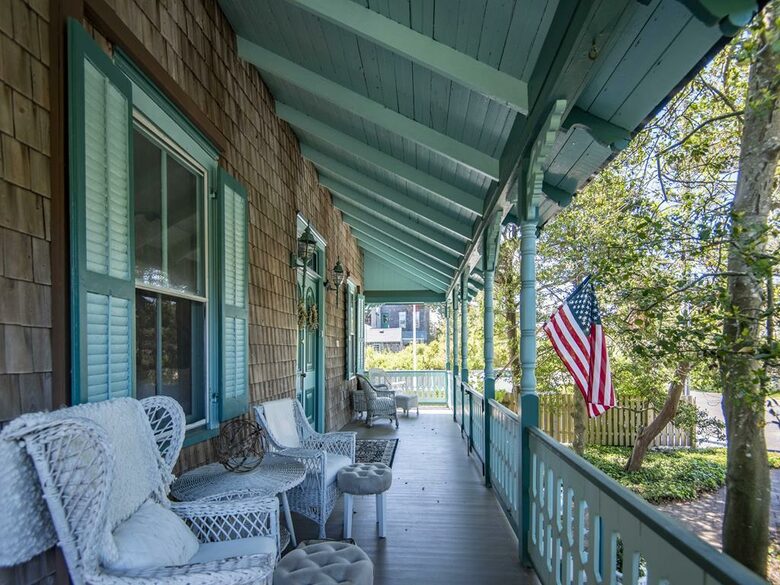 Victorian Coastal Elegance in Barnegat Light - Barnegat Light, New Jersey