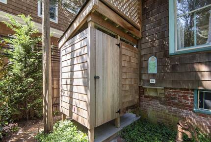 Victorian Coastal Elegance in Barnegat Light - Barnegat Light, New Jersey