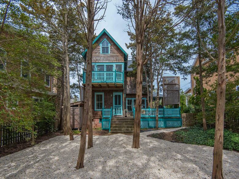 Victorian Coastal Elegance in Barnegat Light - Barnegat Light, New Jersey