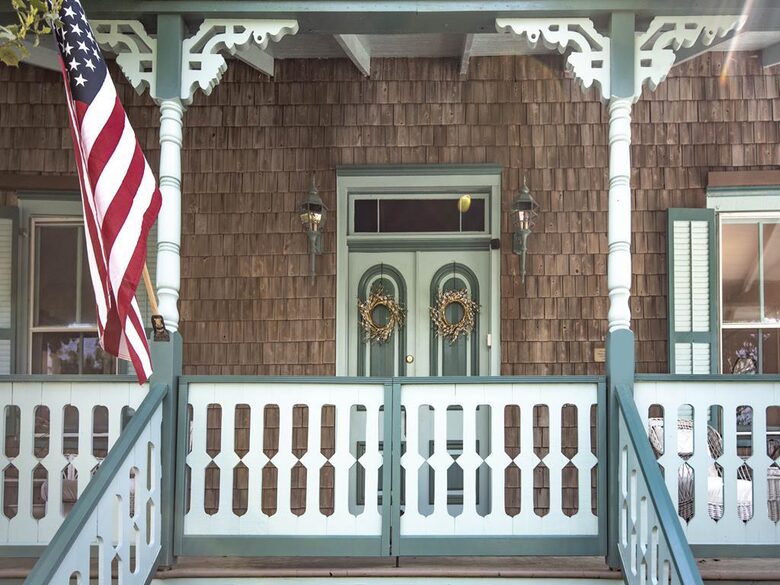 Victorian Coastal Elegance in Barnegat Light - Barnegat Light, New Jersey