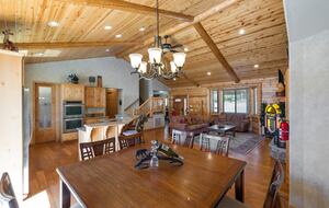 Cozy Big Bear Escape with Hot Tub & Game Room - Big Bear Lake, California