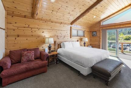 Cozy Big Bear Escape with Hot Tub & Game Room - Big Bear Lake, California