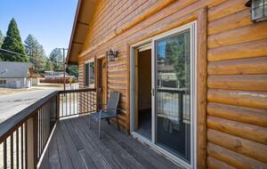 Cozy Big Bear Escape with Hot Tub & Game Room - Big Bear Lake, California