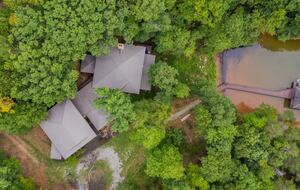 Architectural Retreat with Panoramic Views - Huddleston, Virginia