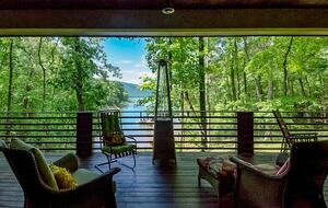 Architectural Retreat with Panoramic Views - Huddleston, Virginia