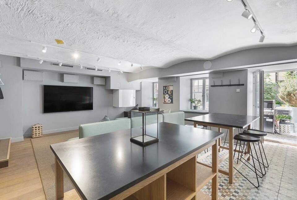 Charming City Retreat with Award-Winning Courtyard - Stockholm, Sweden