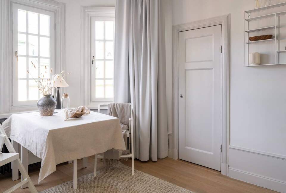 Charming City Retreat with Award-Winning Courtyard - Stockholm, Sweden
