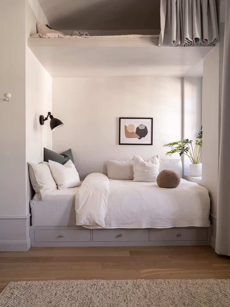 Charming City Retreat with Award-Winning Courtyard - Stockholm, Sweden