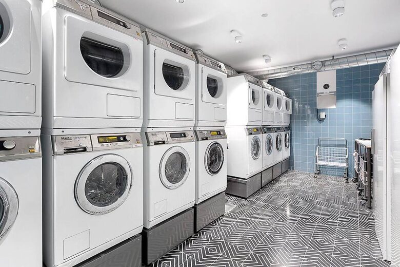 Charming City Retreat with Award-Winning Courtyard - Stockholm, Sweden