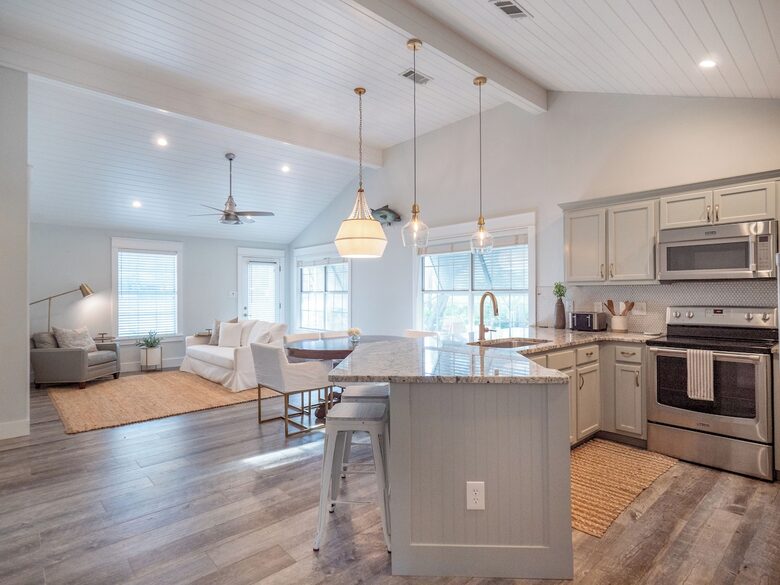 Walkable Charming Coastal Retreat in Santa Rosa - Santa Rosa Beach, Florida