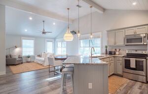 Walkable Charming Coastal Retreat in Santa Rosa - Santa Rosa Beach, Florida