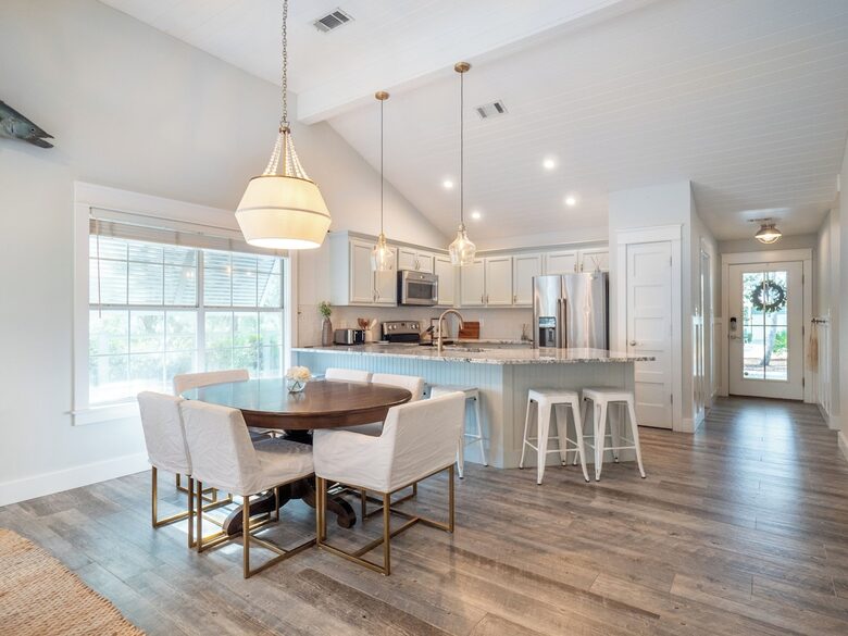 Walkable Charming Coastal Retreat in Santa Rosa - Santa Rosa Beach, Florida