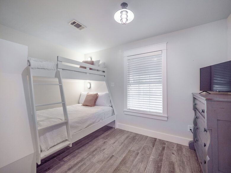 Walkable Charming Coastal Retreat in Santa Rosa - Santa Rosa Beach, Florida