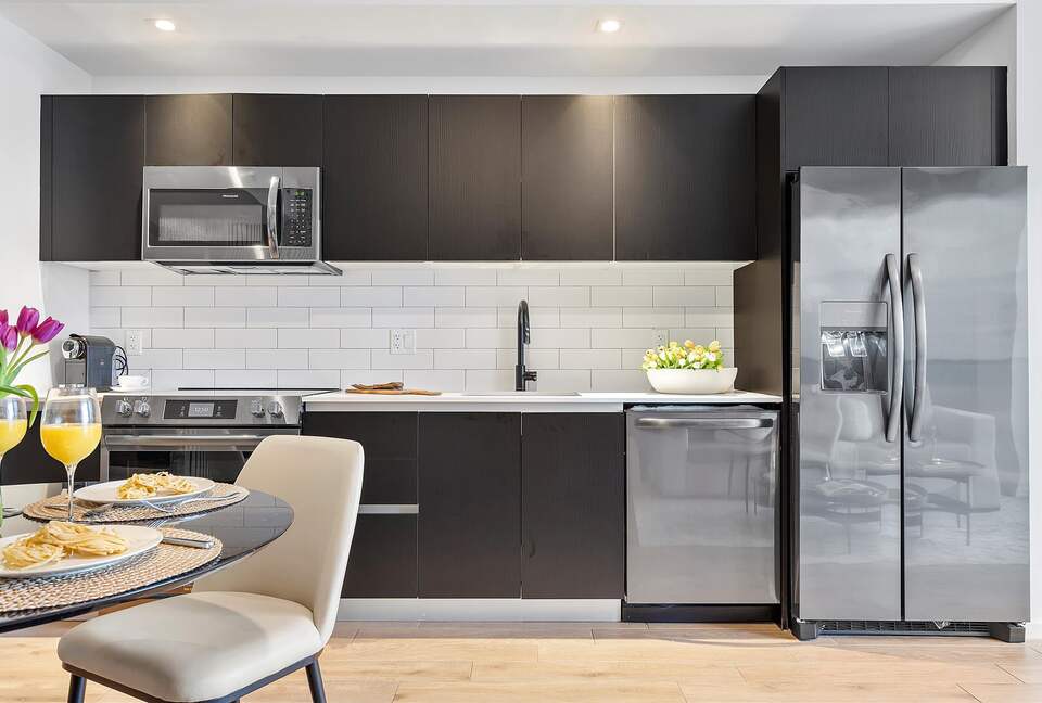 Stylish Miami Apartment with Resort Amenities & Bay Views - Miami, Florida