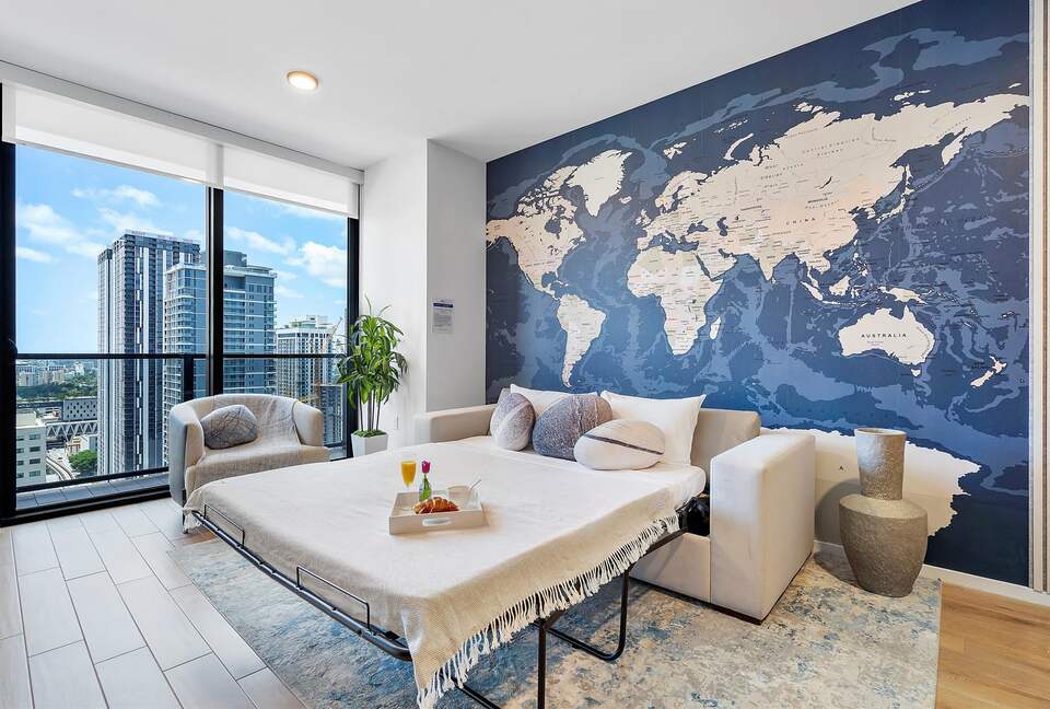 Stylish Miami Apartment with Resort Amenities & Bay Views - Miami, Florida