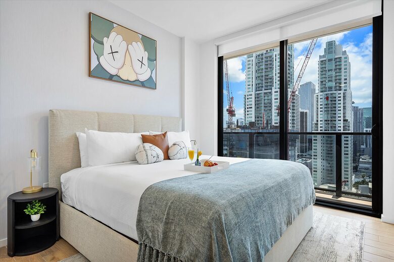 Stylish Miami Apartment with Resort Amenities & Bay Views - Miami, Florida