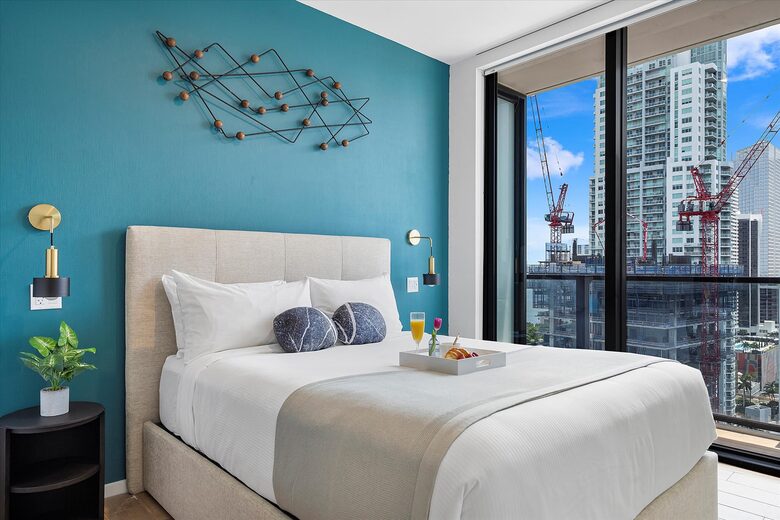 Stylish Miami Apartment with Resort Amenities & Bay Views - Miami, Florida