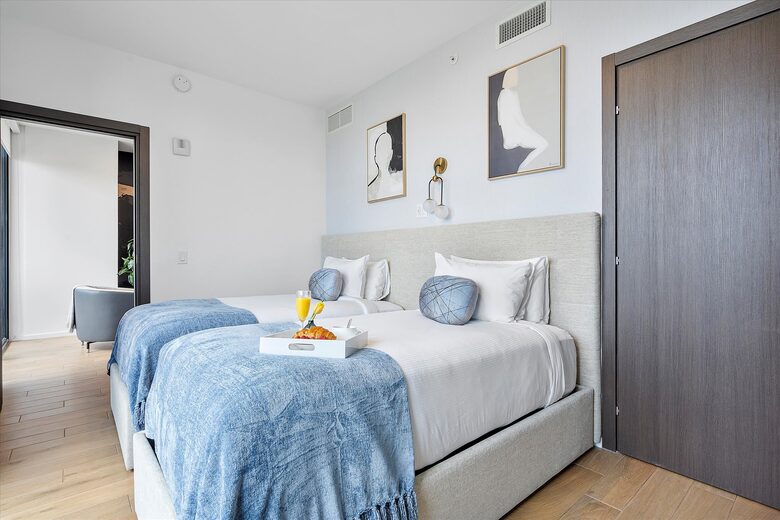 Stylish Miami Apartment with Resort Amenities & Bay Views - Miami, Florida