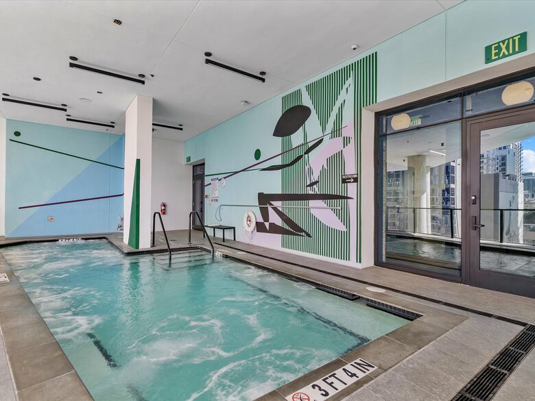 Stylish Miami Apartment with Resort Amenities & Bay Views - Miami, Florida