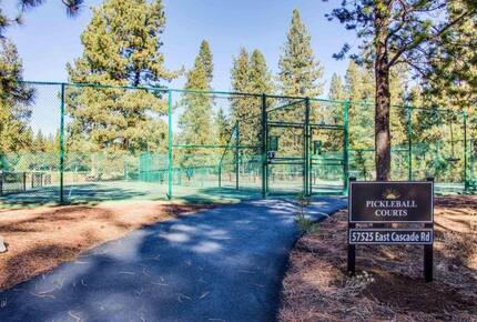 Inviting Central Oregon Escape - Sunriver, Oregon