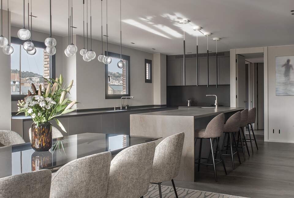 Kitchen table in kitchen