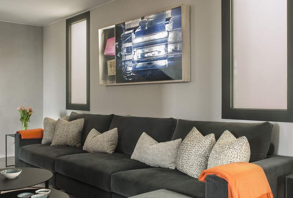 Luxury Urban Retreat Steps from Passeig de Gracia - Barcelona, Spain