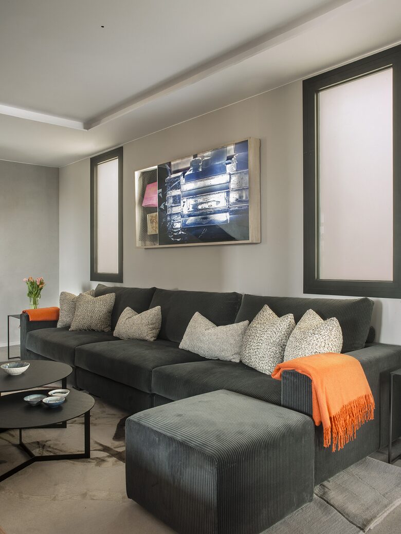 Luxury Urban Retreat Steps from Passeig de Gracia - Barcelona, Spain