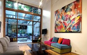 Charming 1950s Retreat with Sunroom & Garden in Retiro - Retiro, Argentina