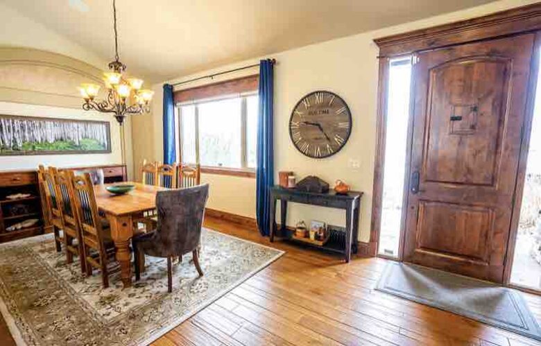 Spacious Buena Vista Escape with Hot Tub & Game Room - Buena Vista, Colorado