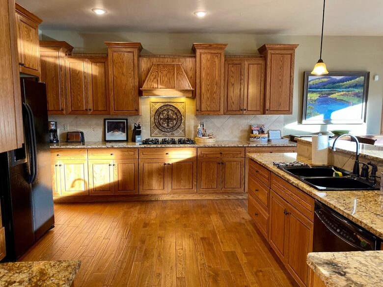 Spacious Buena Vista Escape with Hot Tub & Game Room - Buena Vista, Colorado