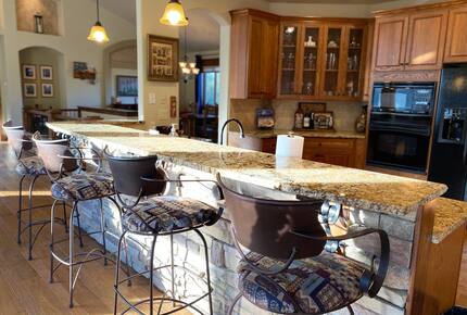 Spacious Buena Vista Escape with Hot Tub & Game Room - Buena Vista, Colorado