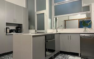 Charming 1950s Retreat with Sunroom & Garden in Retiro - Retiro, Argentina