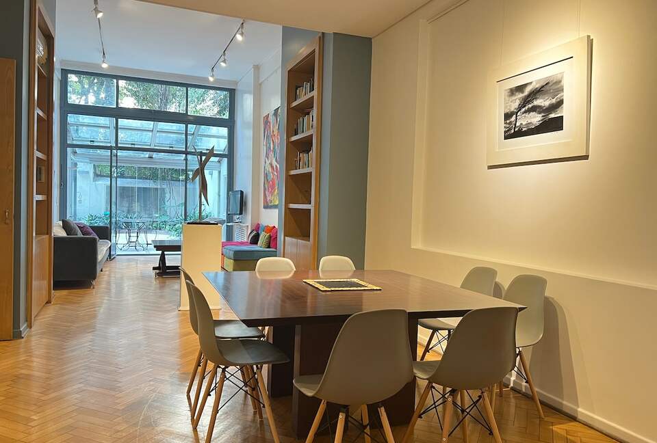 Charming 1950s Retreat with Sunroom & Garden in Retiro - Retiro, Argentina