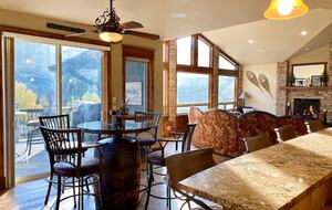 Spacious Buena Vista Escape with Hot Tub & Game Room - Buena Vista, Colorado