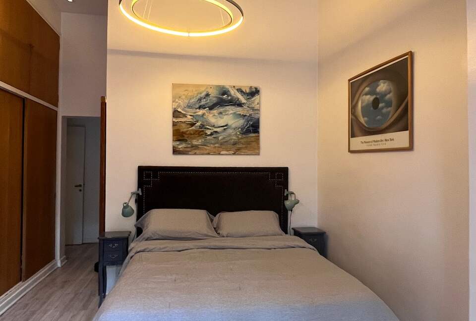 Charming 1950s Retreat with Sunroom & Garden in Retiro - Retiro, Argentina