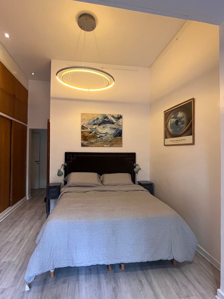 Charming 1950s Retreat with Sunroom & Garden in Retiro - Retiro, Argentina