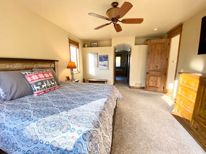 Spacious Buena Vista Escape with Hot Tub & Game Room - Buena Vista, Colorado