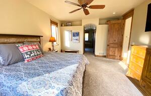 Spacious Buena Vista Escape with Hot Tub & Game Room - Buena Vista, Colorado