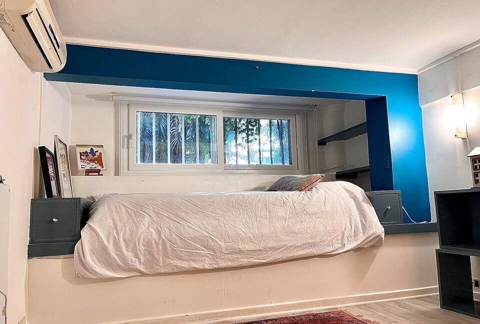 Charming 1950s Retreat with Sunroom & Garden in Retiro - Retiro, Argentina