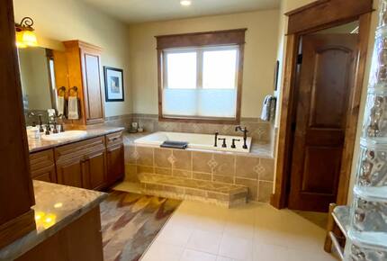 Spacious Buena Vista Escape with Hot Tub & Game Room - Buena Vista, Colorado