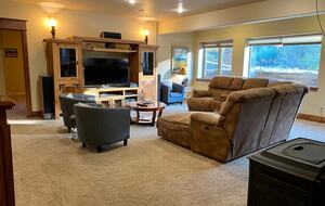 Spacious Buena Vista Escape with Hot Tub & Game Room - Buena Vista, Colorado