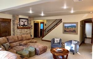 Spacious Buena Vista Escape with Hot Tub & Game Room - Buena Vista, Colorado