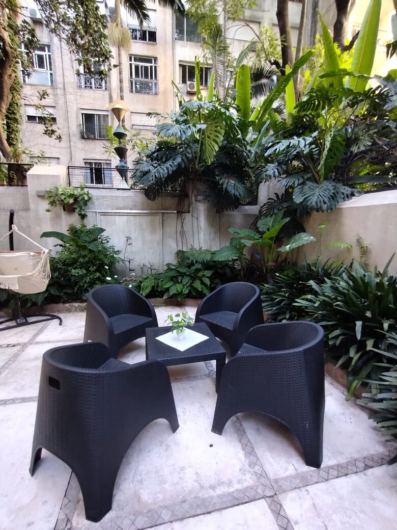 Charming 1950s Retreat with Sunroom & Garden in Retiro - Retiro, Argentina