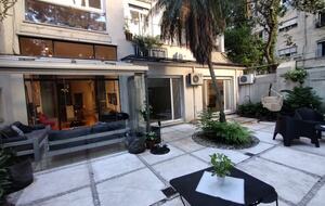 Charming 1950s Retreat with Sunroom & Garden in Retiro - Retiro, Argentina