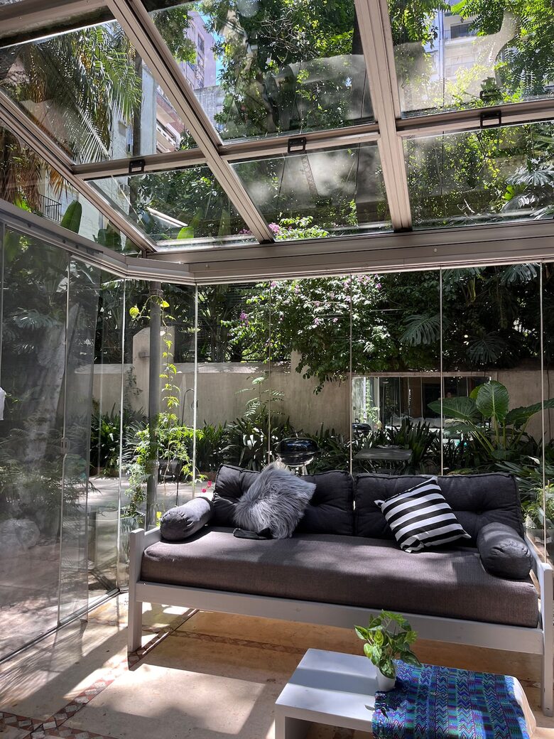 Charming 1950s Retreat with Sunroom & Garden in Retiro - Retiro, Argentina