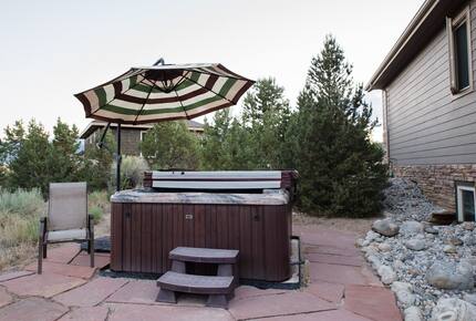 Spacious Buena Vista Escape with Hot Tub & Game Room - Buena Vista, Colorado