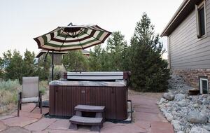 Spacious Buena Vista Escape with Hot Tub & Game Room - Buena Vista, Colorado